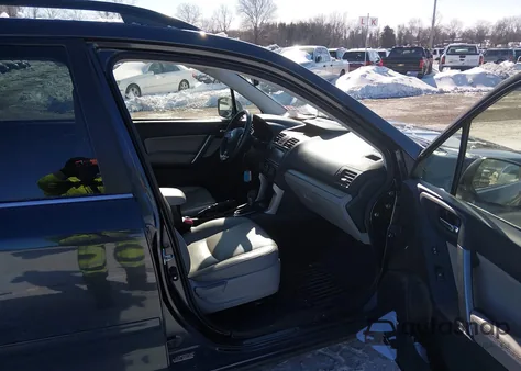 2015 Subaru Forester 2.5I Touring из США, поврежденный, VIN JF2SJAWC5FH558158